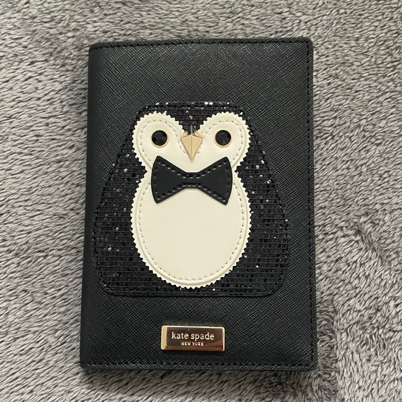 Katespade Passport Holder - Picture 1 of 3